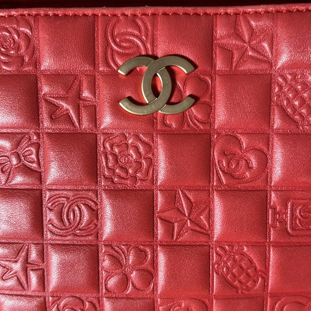 Chanel Lucky Charm Limited Edition Lambskin Tote - Picture 9 of 17